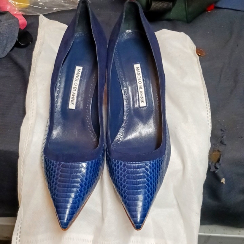 Manolo Blahnik MONDA 70mm Snake & Suede Pumps;